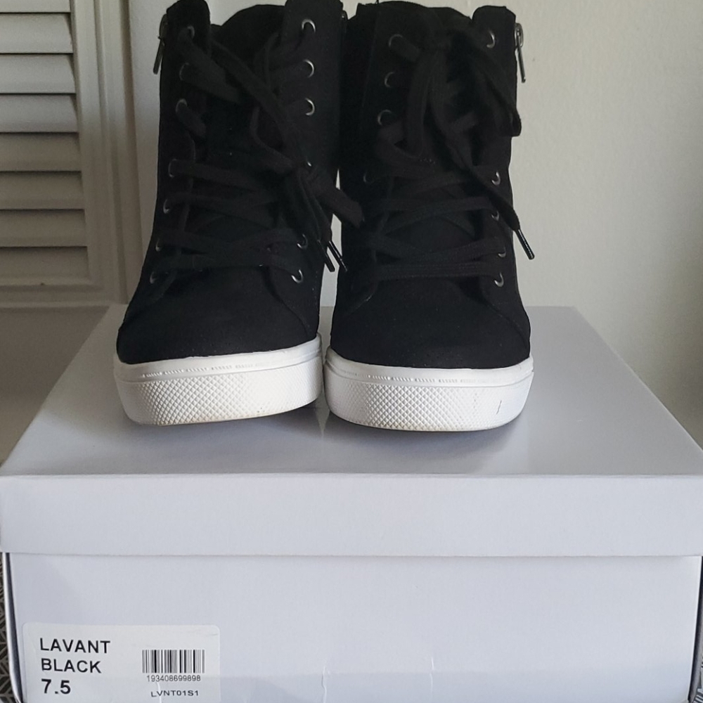 Sneaker